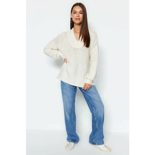 Trendyol Soft Textured Ecru V-Neck Knitwear Sweater