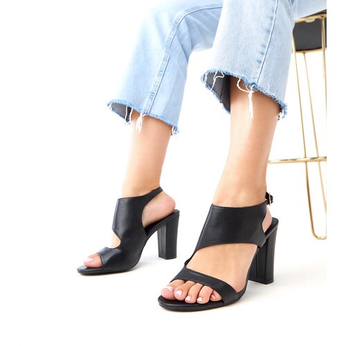  Black block heel sandals with ankle strap Sergida Slike