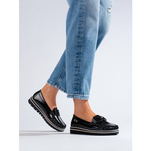 SHELOVET Lacquered black loafers on the platform Slike