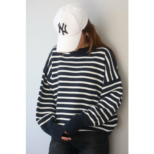 Madmext Mad Girls Navy Blue Striped Sweater Cene