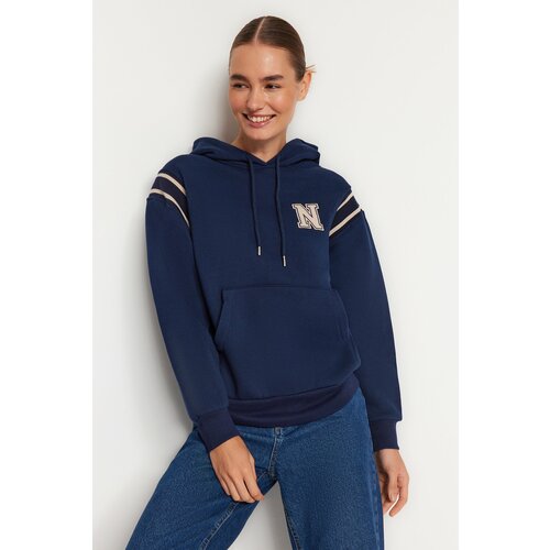 Trendyol Navy Blue Thick Fleece Inside With Appliqués Regular/Regular Fit Hooded Knitted Sweatshirt Slike