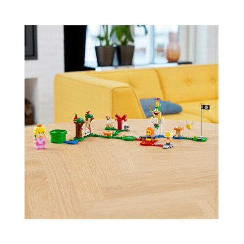 Lego &amp;reg; super Mario&amp;trade; pustolov&amp;scaron;čine na začetni progi princese peach - 71403 Slike
