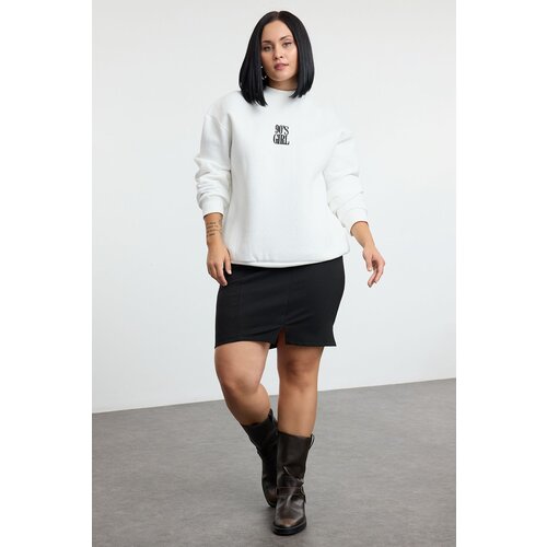 Trendyol Curve White Thick Polar Fleece Embroidered Detailed Regular/Normal Pattern Stand Collar Knitted Sweatshirt Slike