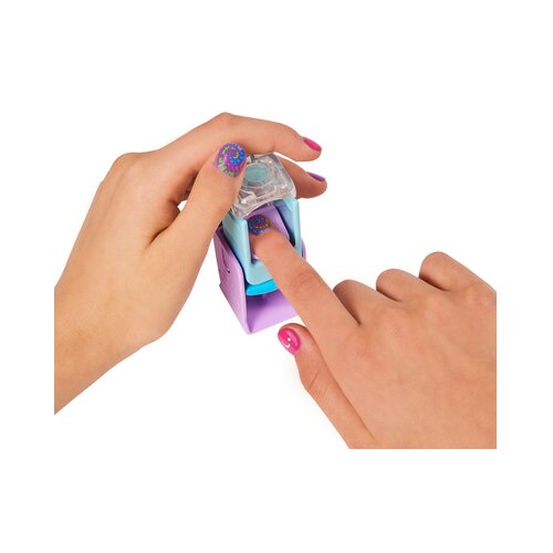 Spin Master Aparat za poslikavo nohotov s 5 &amp;scaron;ablonami. Cool Maker Go Glam U-Nique Salon Nohtov 39151 Slike
