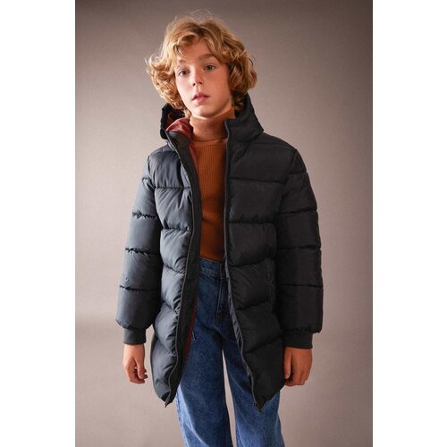 Defacto Boy's Water Repellent Hooded Puffer Jacket Coat Cene