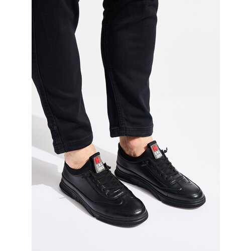 Shelvt Men's black lace-up sports shoes Cijene
