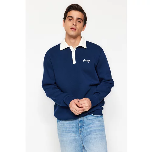 Trendyol Navy Blue Men's Regular/Regular Cut Polo Collar with Embroidery and a Soft Pile Inside Cotton Sweatshirt.