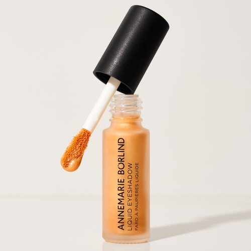 ANNEMARIE B&amp;Ouml;RLIND Golden Hour Liquid Eye Shadow tekoče senčilo za oči z vlažilnim učinkom 4.5 ml Slike