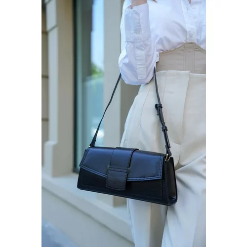 Madamra Women's Black Clamshell Rectangle Bag