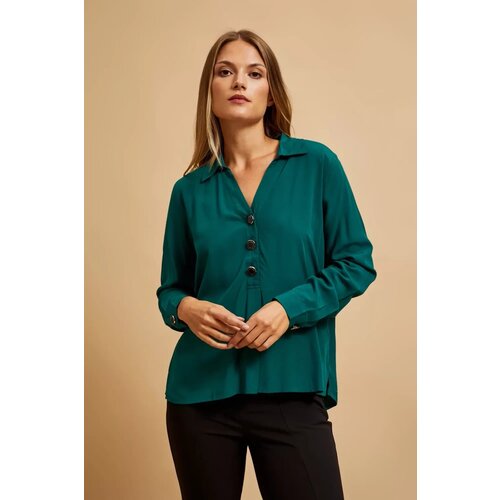 Marisse Emerald V-Neck Shirt Cene