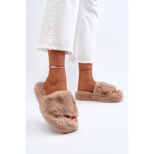 Kesi Women's beige fur slippers Stepia Slike