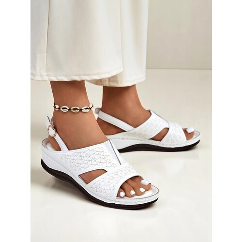 Resti Royal Fashion Women's comfortable and chic sandals with a low wedge heel Cene
