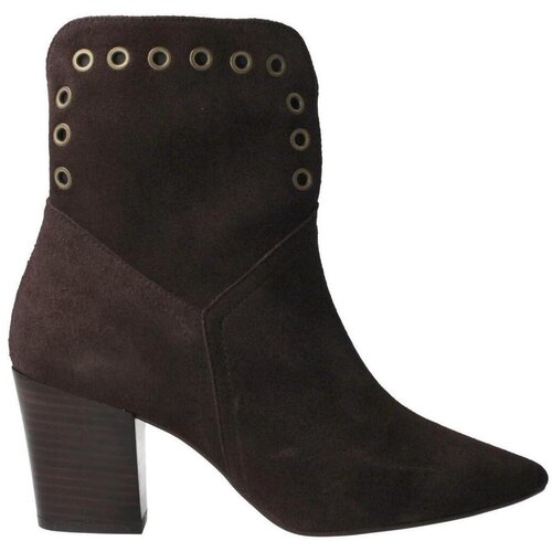 She - He Gležnjarji - Kostanjeva Cene