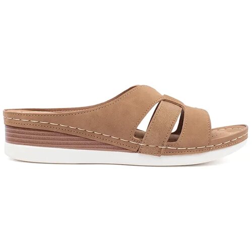 Shelvt Comfortable low-heeled wedge flip-flops beige Cene