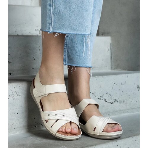 D/CEO Yellow sandals Dolores Cene