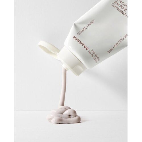 Innisfree Volcanic BHA Pore Cleansing Foam nježna pjena za či&amp;scaron;ćenje za zaglađivanje kože lica i smanjenje pora 150 ml Slike