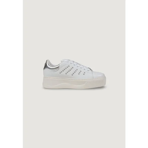Cult Modne superge PERRY 4396 LOW LEATHER/LAM. CLW439601 Bela Cult Modne superge PERRY 4396 LOW LEATHER/LAM. CLW439601 Bela