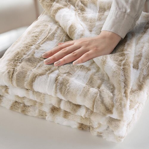 Douceur d int&amp;eacute;rieur Bež odeja iz umetnega krzna 180x220 cm Cheyenne &amp;ndash; Slike
