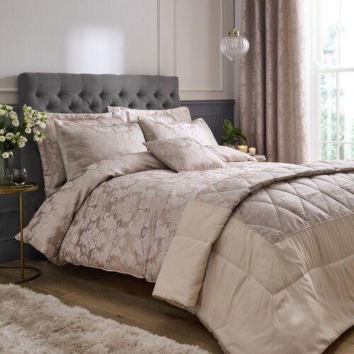 Catherine Lansfield Bež podalj&amp;scaron;ana posteljnina za zakonsko posteljo iz damasta 230x220 cm Damask Jacquard &amp;ndash; Slike