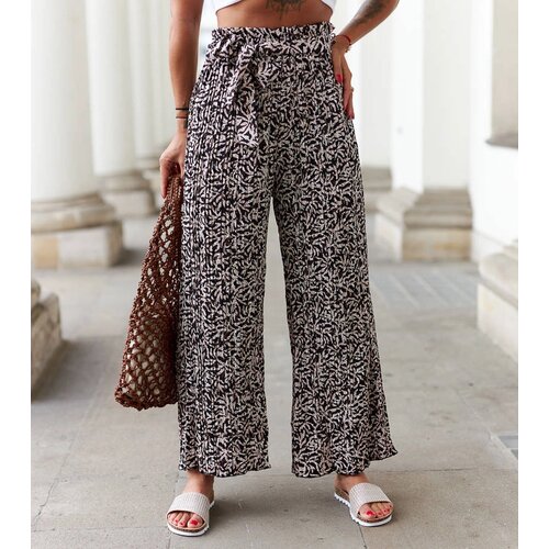 Gemre Black Pleated Roffeno Trousers Slike