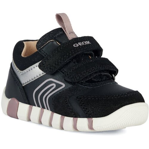 Geox Nizki čevlji B Iupidoo Girl B3558C 077BC C9231 Črna Cene