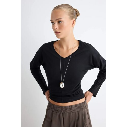 TRENDYOLMILLA ženska majica Twoaw27Ts00034, crna Cene