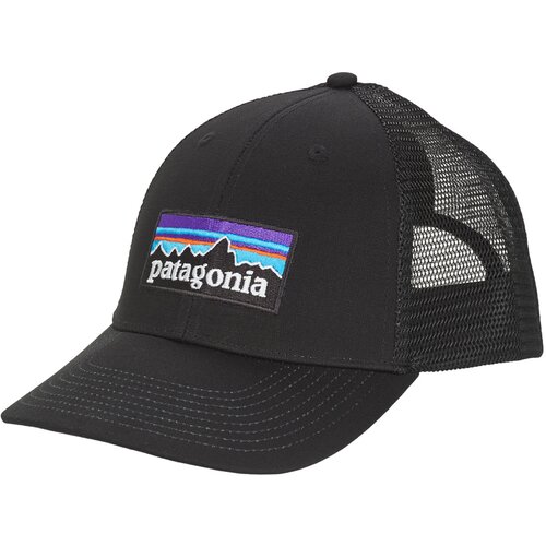 Patagonia Kape s &amp;scaron;iltom P-6 LOGO LOPRO TRUCKER HAT Črna Slike