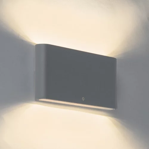 QAZQA Moderna zunanja stenska svetilka temno siva 17,5 cm z LED IP65 - Batt