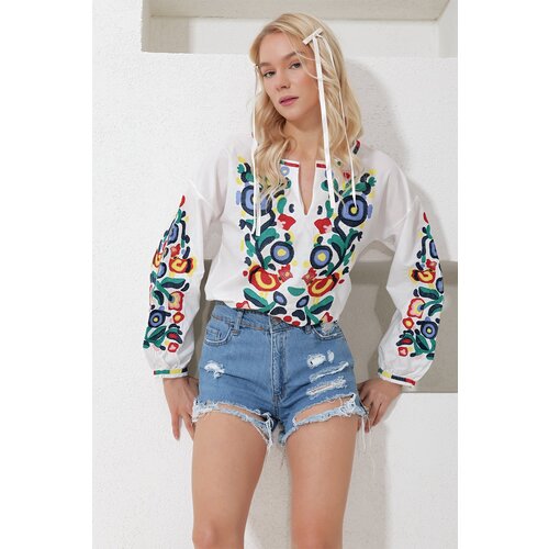 Trend Alaçatı Stili Women's White Full Neon Embroidered Poplin Woven Blouse Cijene
