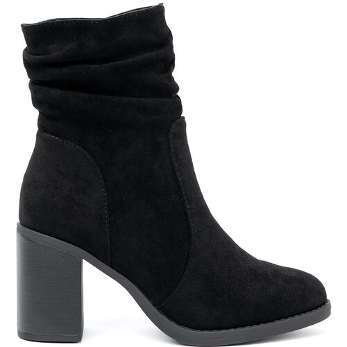 Shelvt Elegant black ankle boots with a ruffled upper Slike