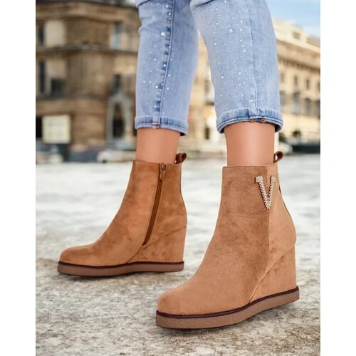 Resti Nerias women's boots on heels Cene