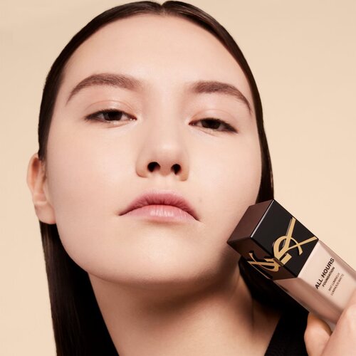 Yves Saint Laurent All Hours Foundation dolgoobstojen tekoči puder SPF 39 odtenek LN4 25 ml Slike