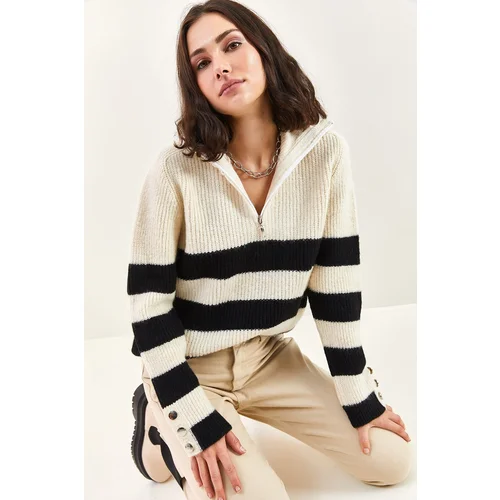 Bianco Lucci Women's Zippered Turtleneck Thick Striped Knitwear Sweater with Buttons on the Sleeves.