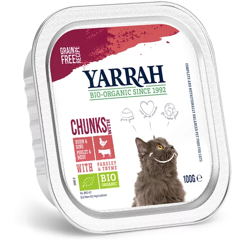 Yarrah Ekonomično pakiranje: zdjelice 12 x 100 g - Bio piletina i bio govedina s bio peršinom i bio timijanom - komadići u umaku
