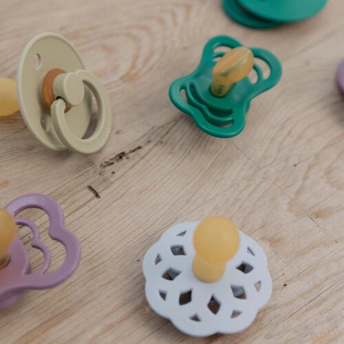 Bibs Boheme Natural Rubber Size 2: 6+ months duda Cloud / Blush 2 kom Slike
