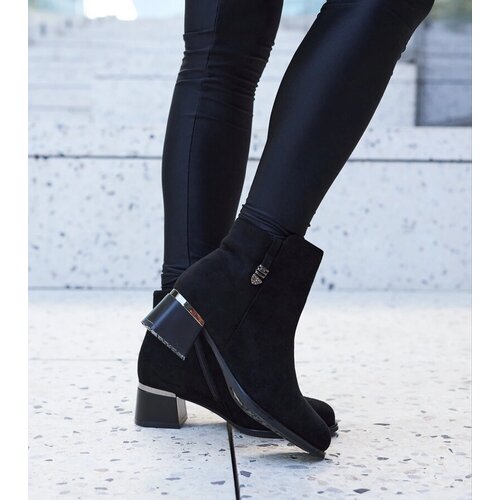Gemre Black faux leather heeled ankle boots with insulation Bocconi Cene