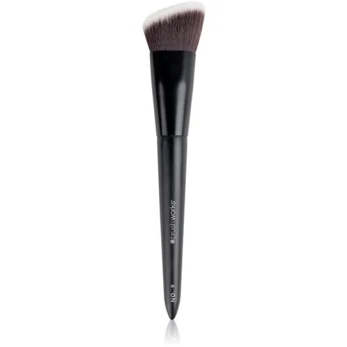 Brushworks Angled Flat Top Foundation Buffing Brush ploščat čopič za make-up vrsta NO. 9 1 kos