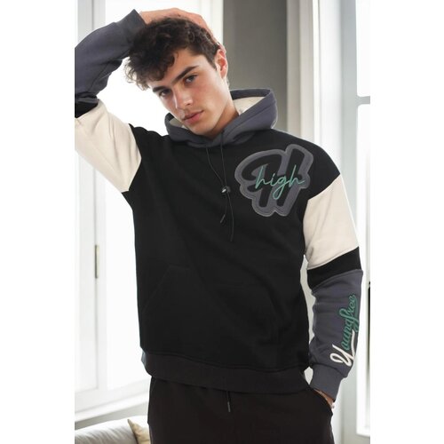 Dewberry 71185 Embroidered Oversize Mens Sweatshirt-BLACK Cene
