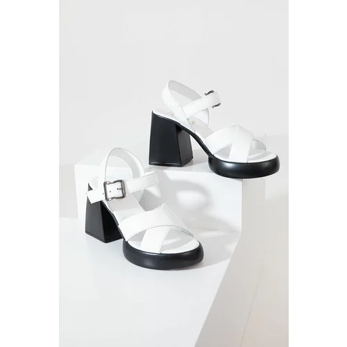 Answear Lab Kožne sandale boja: bijela