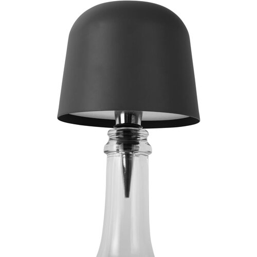 Leitmotiv Crna LED stolna lampa u obliku boce s metalnim sjenilom (visina 13 cm) Cone Hat LED &amp;ndash; Slike