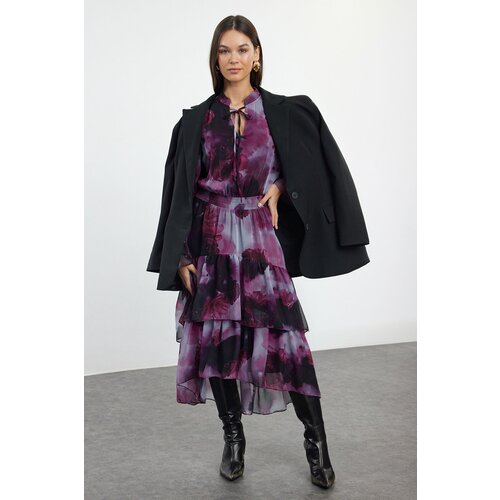 Trendyol Limited Edition Plum Shawl Pattern Skater Ruffle Midi Woven Dress Cene