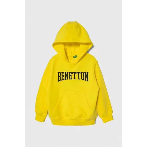 United Colors Of Benetton Otroški bombažen pulover rumena barva, s kapuco