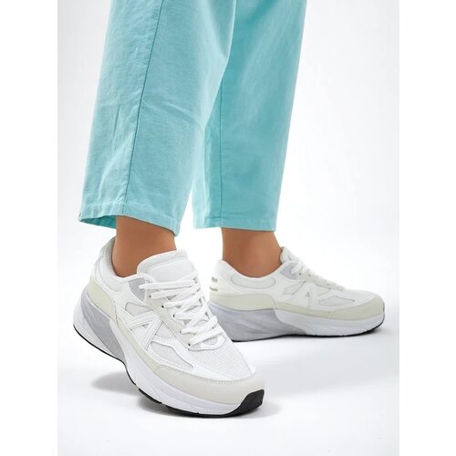 Resti Women's sports sneakers on a thicker sole Moderax Cijene