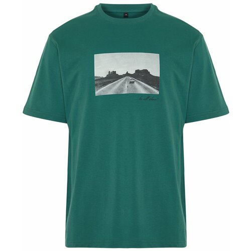 Trendyol Men's Emerald Green Relaxed Photoprint Printed 100% Cotton T-shirt Cene