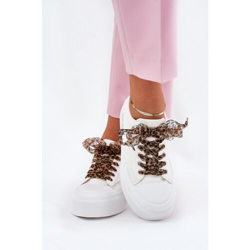 Boto Women's sneakers on a chunky platform with decorative lacing white Zidora Cene
