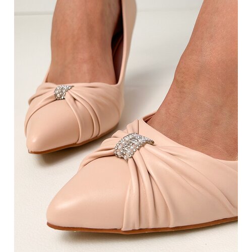 D/CEO Beige classic stiletto pumps with rhinestones Bronney Slike
