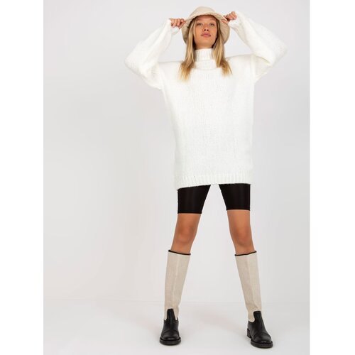 Fashion Hunters Ecru oversize mini dress made of knitted Violetta RUE PARIS Slike