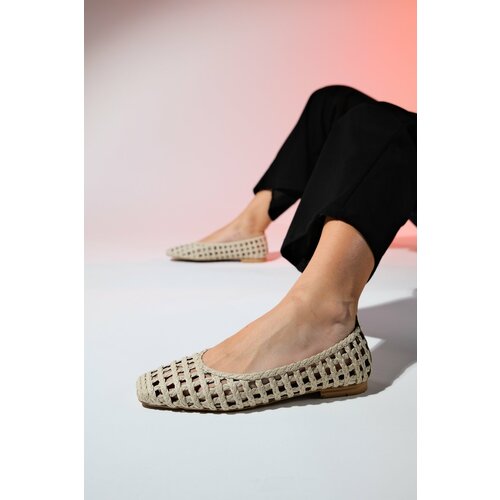 LuviShoes ARCOLA Beige Knitted Patterned Women's Flat Shoes Cene