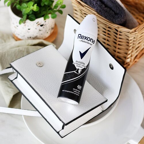 Rexona Invisible 48h antiperspirant u spreju 150 ml za žene Slike
