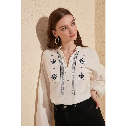 Trendyol Ženska bluza Embroidered